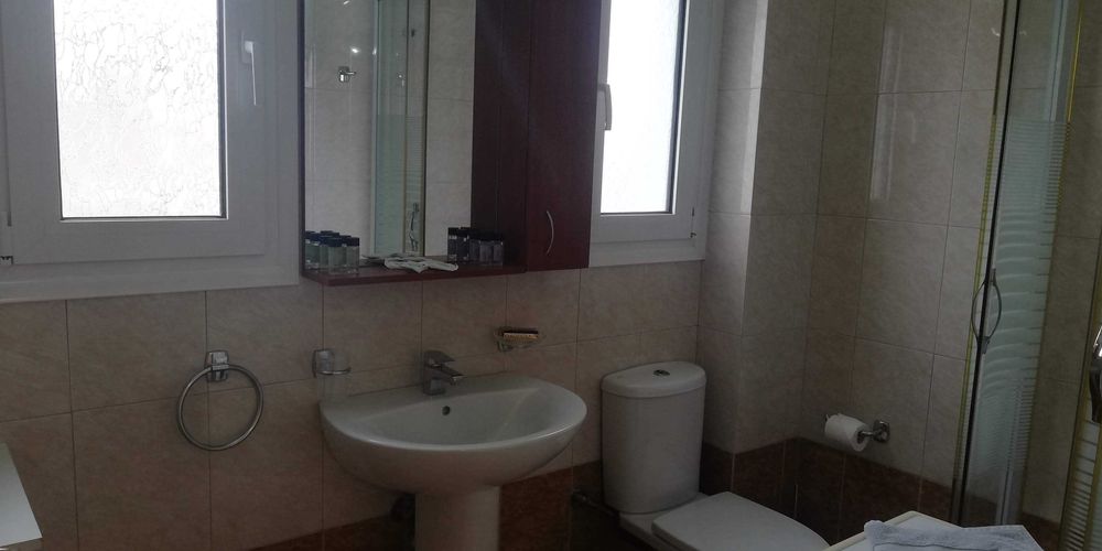 Дава се под наем Двустаен апартамент в Враца, Дъбника - 50 кв.м за 1500 € - Снимка #7