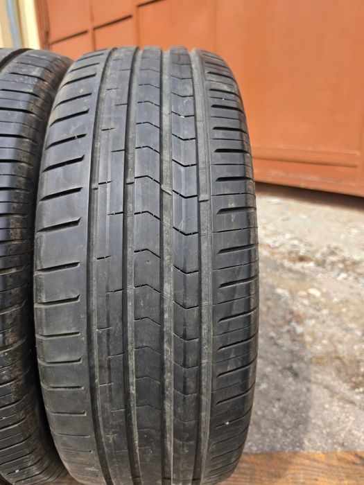 2 бр. летни гуми 215/60/16 Vredestein 6 mm DOT 0919