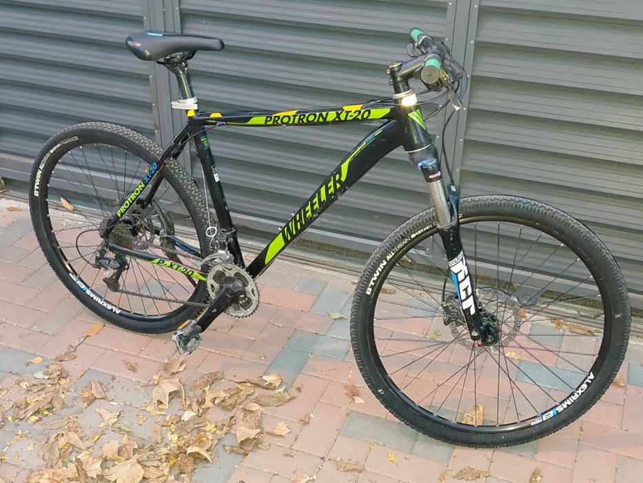 Vând bicicleta MTB .