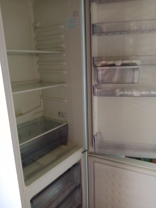 Продам холодильники  б/у