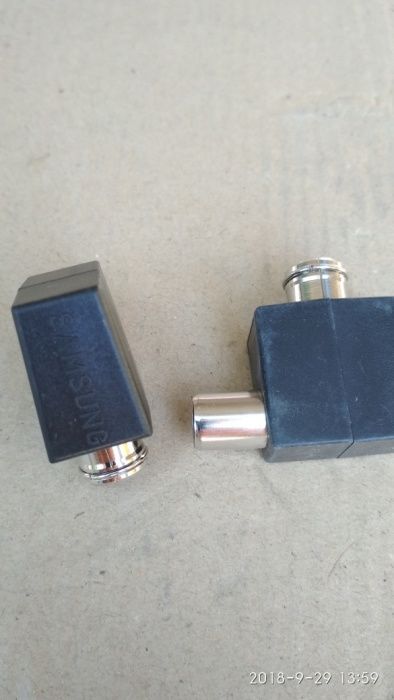 Угловой штекер