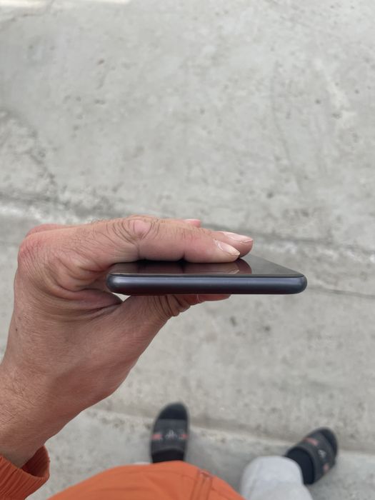 Iphone 8 plus 64gb radnoy