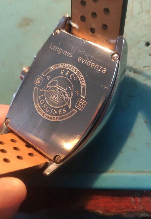 Продаются мужские часы