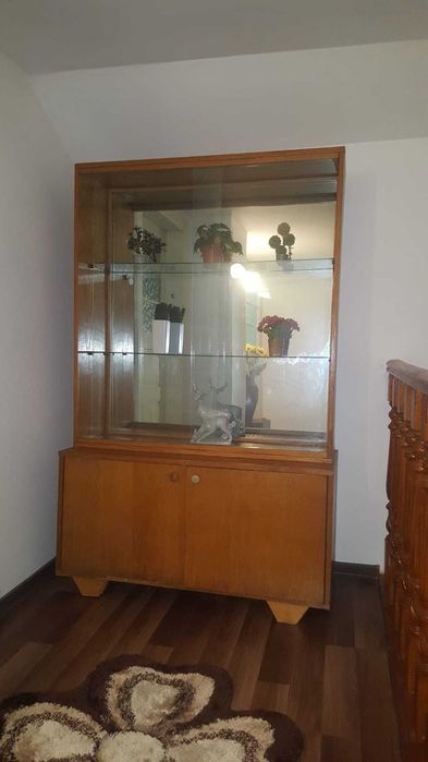Vând vitrină sufragerie. Suceava, Dărmănești