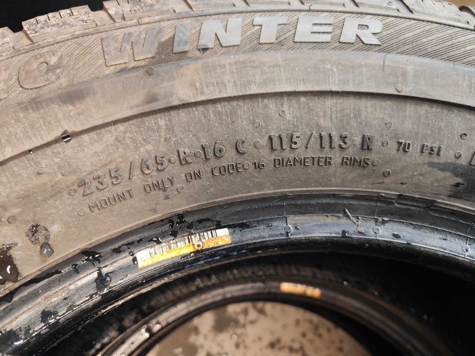 2бр.зимни гуми 235/65/16C Platin