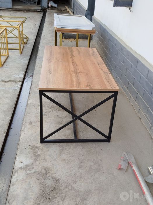 Loft mebel jurnalniy stol