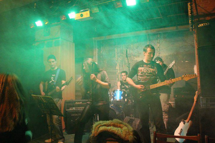 Ефектно сценично осветление