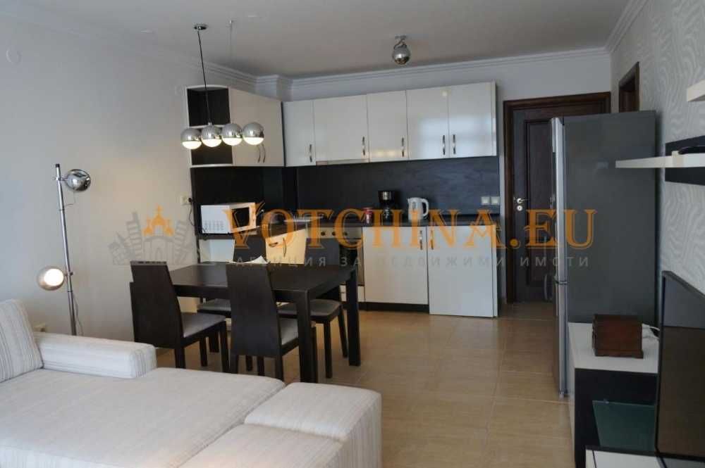 Продава се Тристаен апартамент в Варна, Център - 73 кв.м за 3192 €/кв.м - Снимка #4