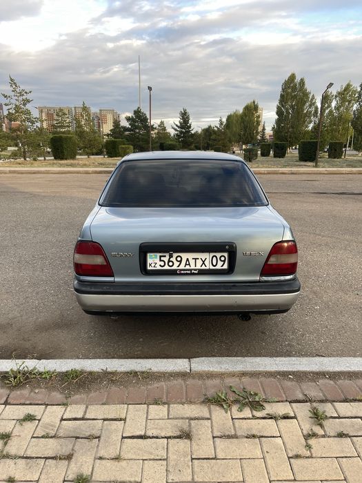 Nissan sunny n14 1993