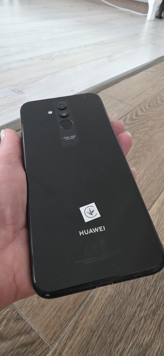 Huawei mate 20 lite като нов ползван малко