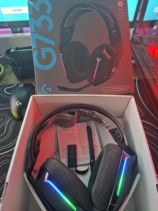 Продавам слушалки G733 в отлично състояние