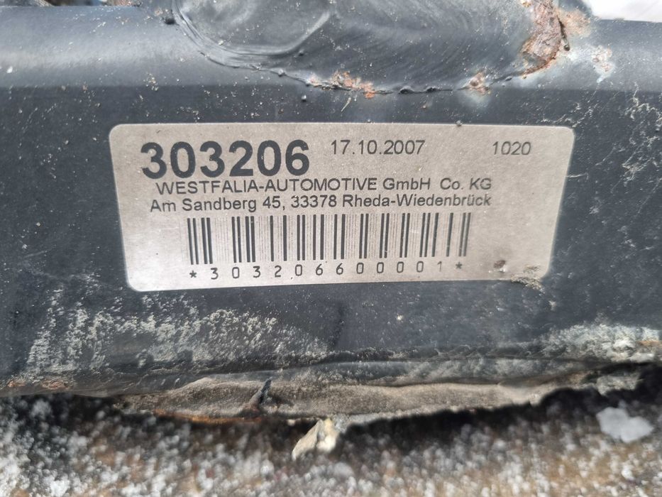 Фаркоп на Ауди А6С5 / Audi A6C5