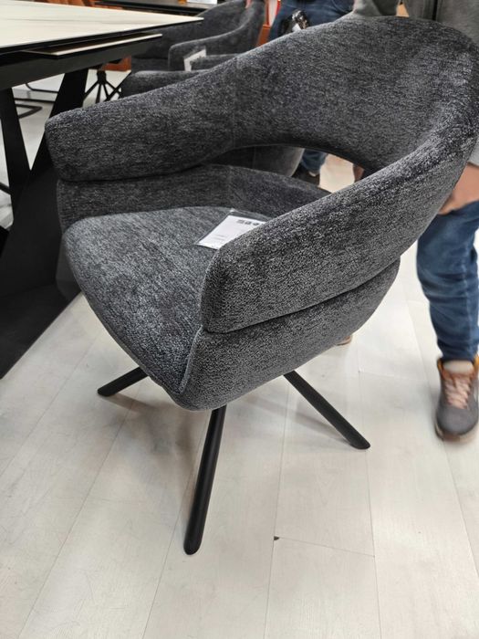 Трапезни столове