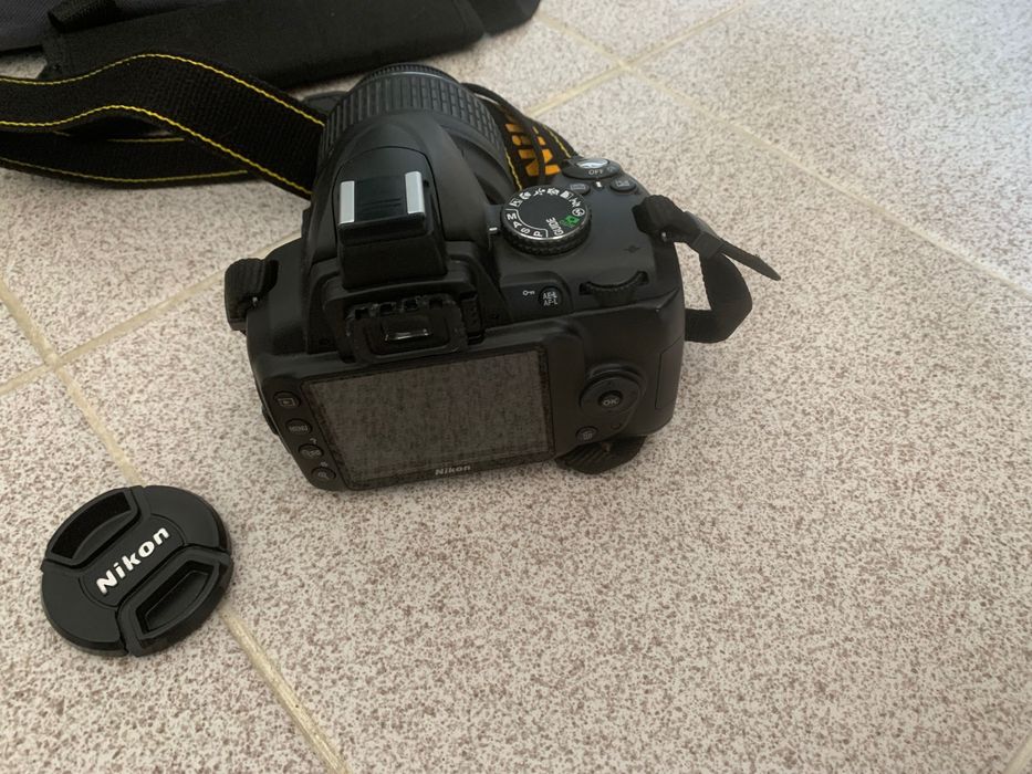 Фотоапарат Nikon D3000