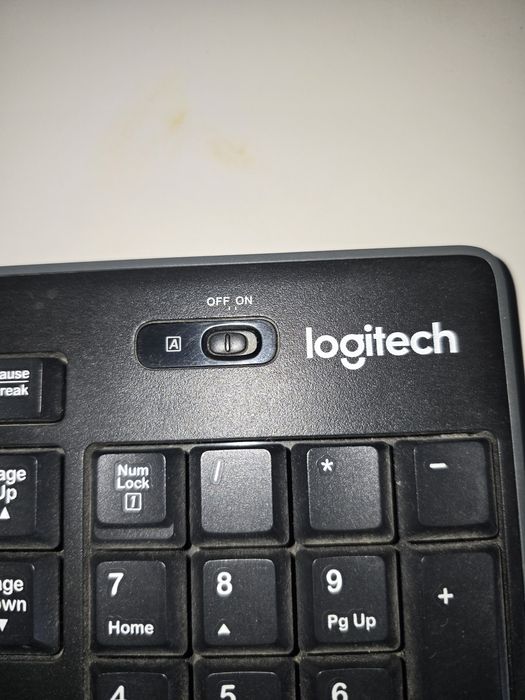 Tastatura logitech cu mouse fara fir wirelles logitech perfect functionala