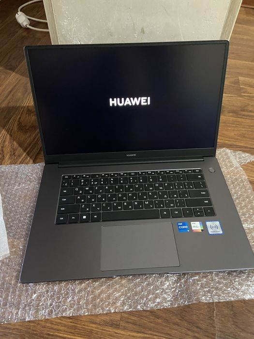 Core i5,1155G7 Huawei Matebook стильный