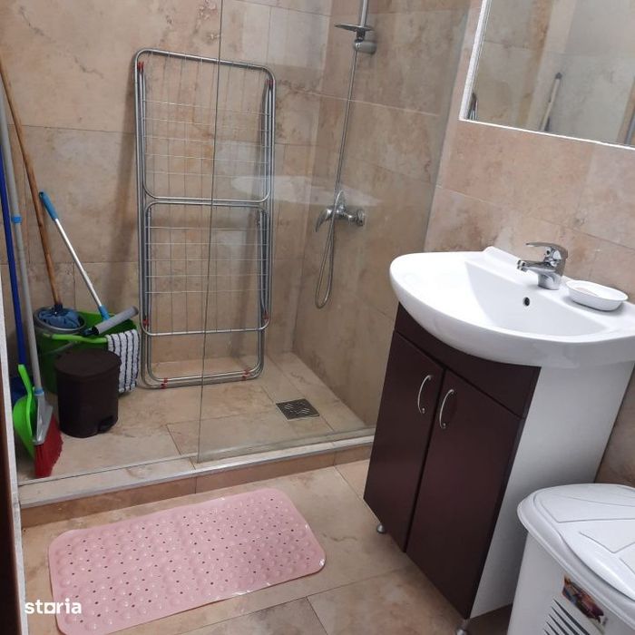 Apartament 2 camere, decomandat, parcare, Floresti