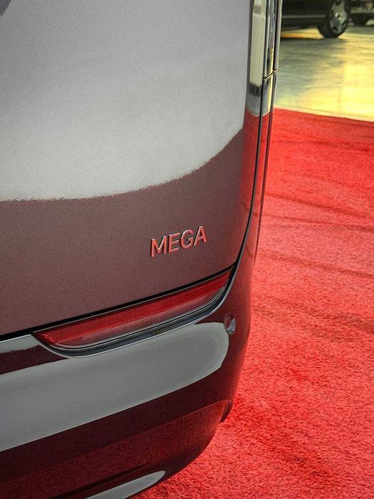 Li MEGA запас ход 710 км Премиум класс Минивен с гарантией сервис есть
