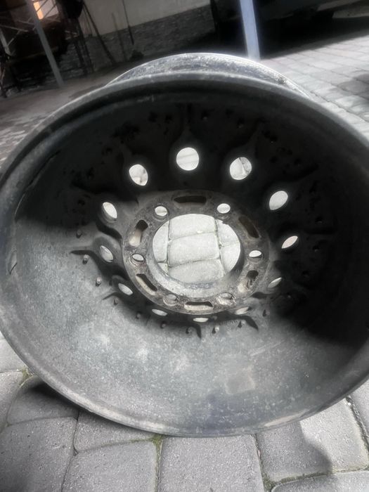 Диск r15. 6x139.7 одна шт