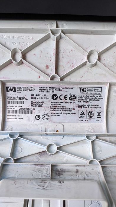 продавам Принтер HP Color LaserJet CP1215