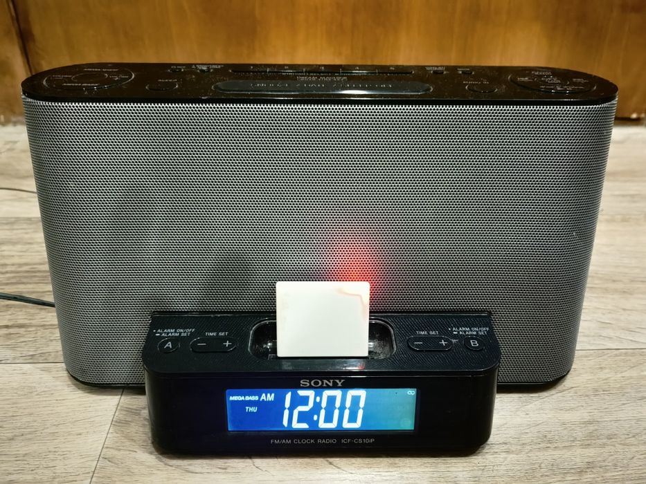 док-станция Sony ICF-CS10iP Dream Machine для iPod/iPhone с часами и р