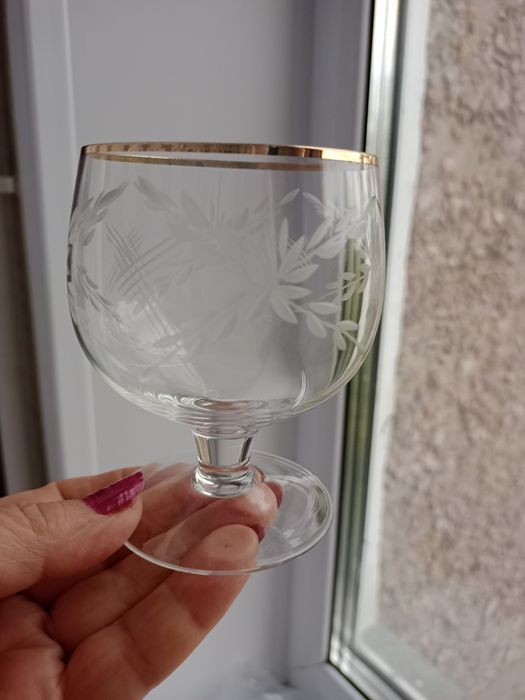 Продаются рюмки, тарелки