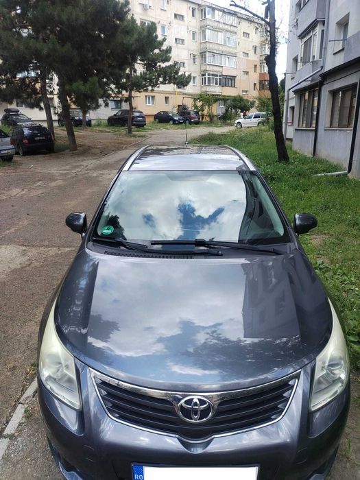Toyota Avensis Touring Sports 2.2 D-4D - 2011 - Manuală