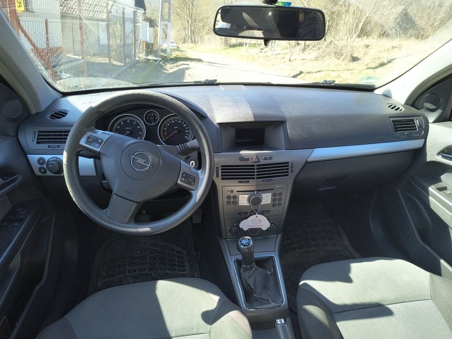 Opel Astra h  1,6L 105 CP