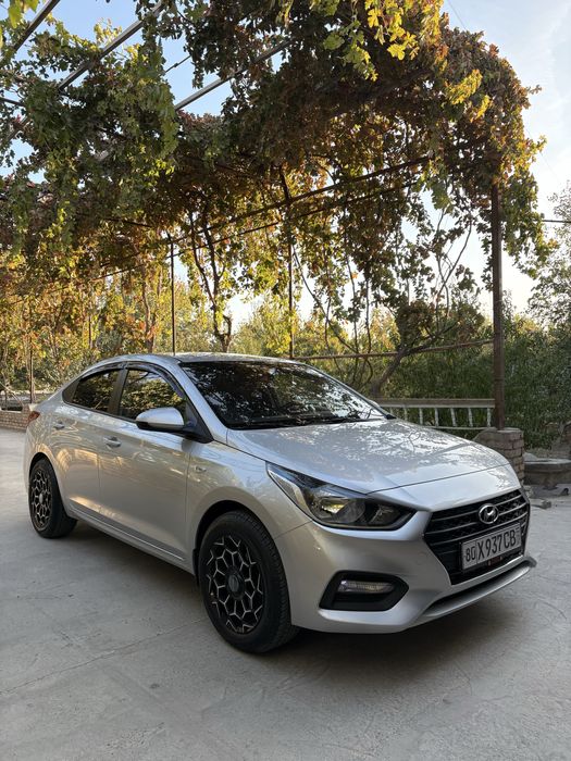 Hyundai accent(solaris) 2020 1.6mator 27ming probeg 18ming $ kami bor