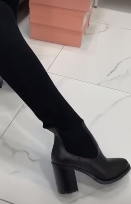 Продам ботинки чулки 39 размер