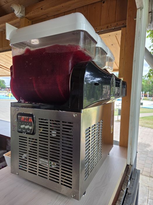 Aparat de slushie granita aproape nou