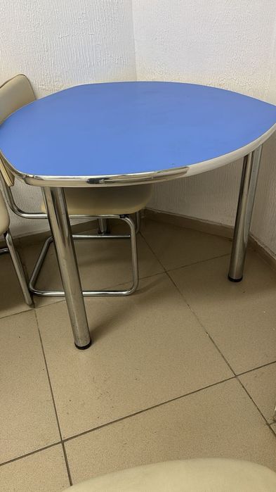 Продам столы офис 2 шт