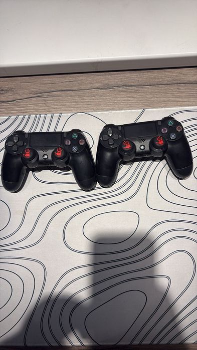 Продам PS4 в хорошем состоянии