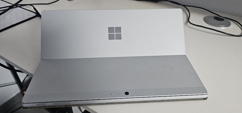 Laptop surface pro 4