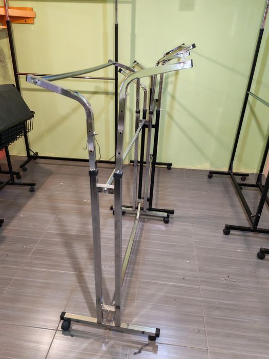 Оборудване за магазин (за дрехи)