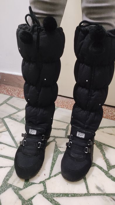 Обувки дамски ASICS зимни