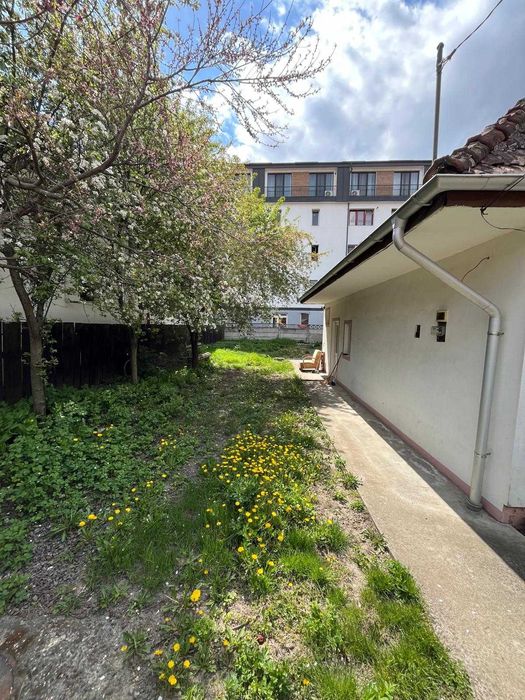 Vand Casa cu 2 camere zona 7 Noiembrie, amenajat, imediat ocupabil.