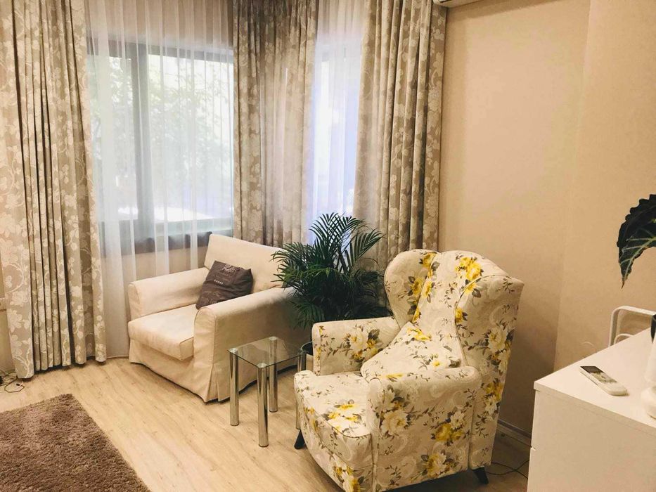 Дава се под наем Двустаен апартамент в София, Център - 60 кв.м за 620 € - Снимка #1