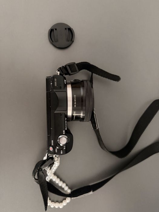 Camera digitala sony a 5000