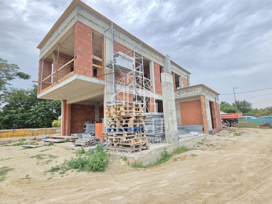 Къща във Варна- м-т Прибой площ 180 кв.м цена 463000 €