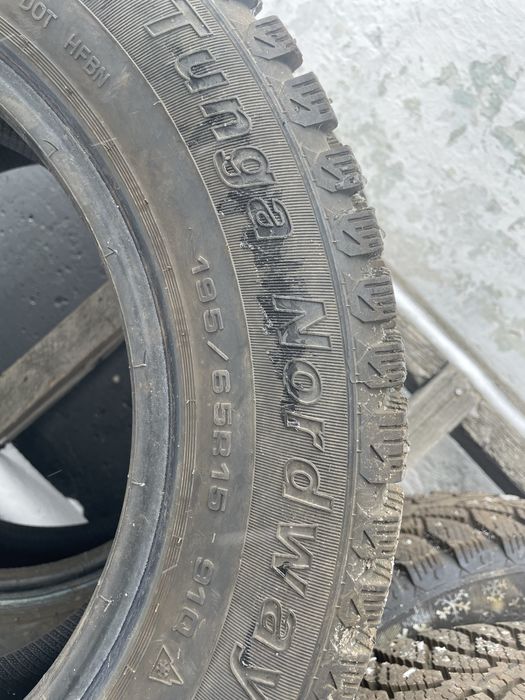 продам шины на 195/65/15