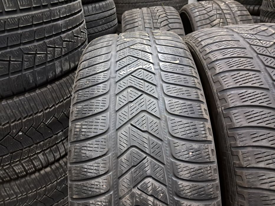 Anvelope second iarna 255 40 R22 Pirelli