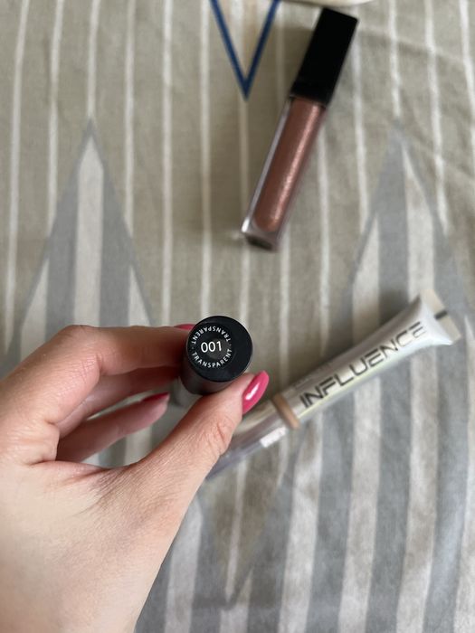 Продам косметику не подошли цвета