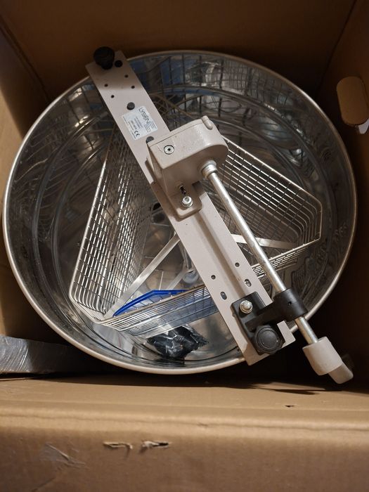 Vand centrifuga miere