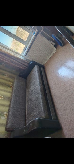 Продаю диван в б/у