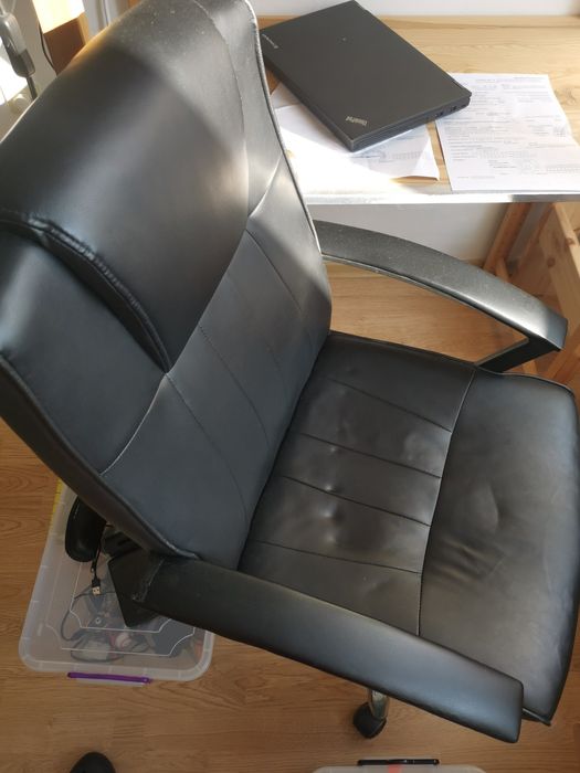 Подарявам офис стол - вече е запазен