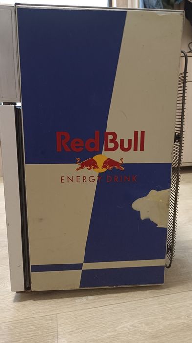 Мини холодильник Red bull.Срочно!!!