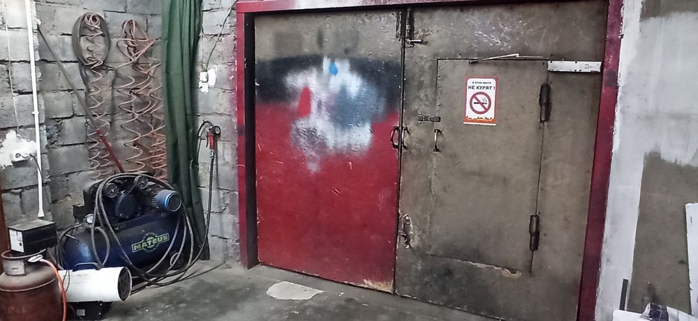 Продаётся дом с автосервисом.