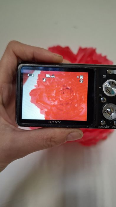 Компактен дитален фотоапарат Sony Cybershot DSC-W215