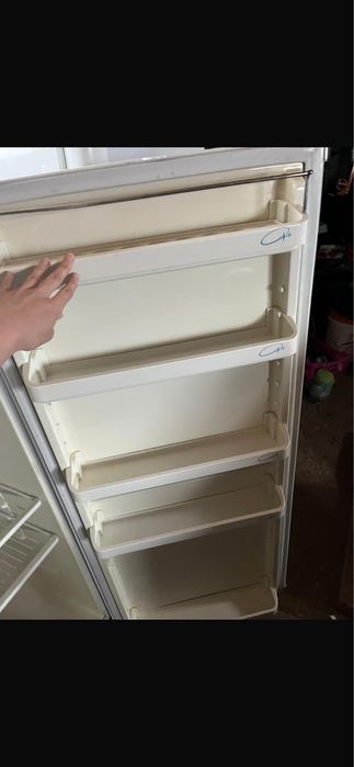 Продам холодильник